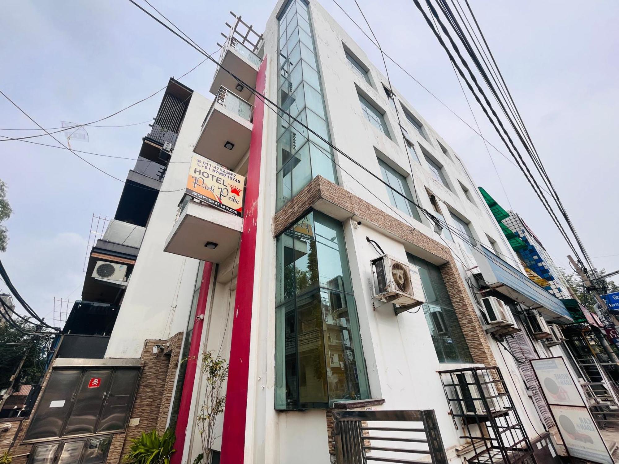 Hotel Park Pride Pitampura New Delhi, Couple Friendly Εξωτερικό φωτογραφία
